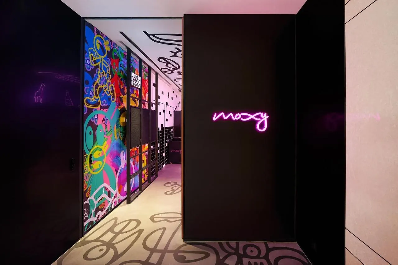 Hotel Moxy Seoul Myeongdong 3*,