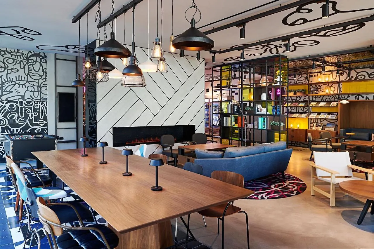 Moxy Seoul Myeongdong Hotel 3*,