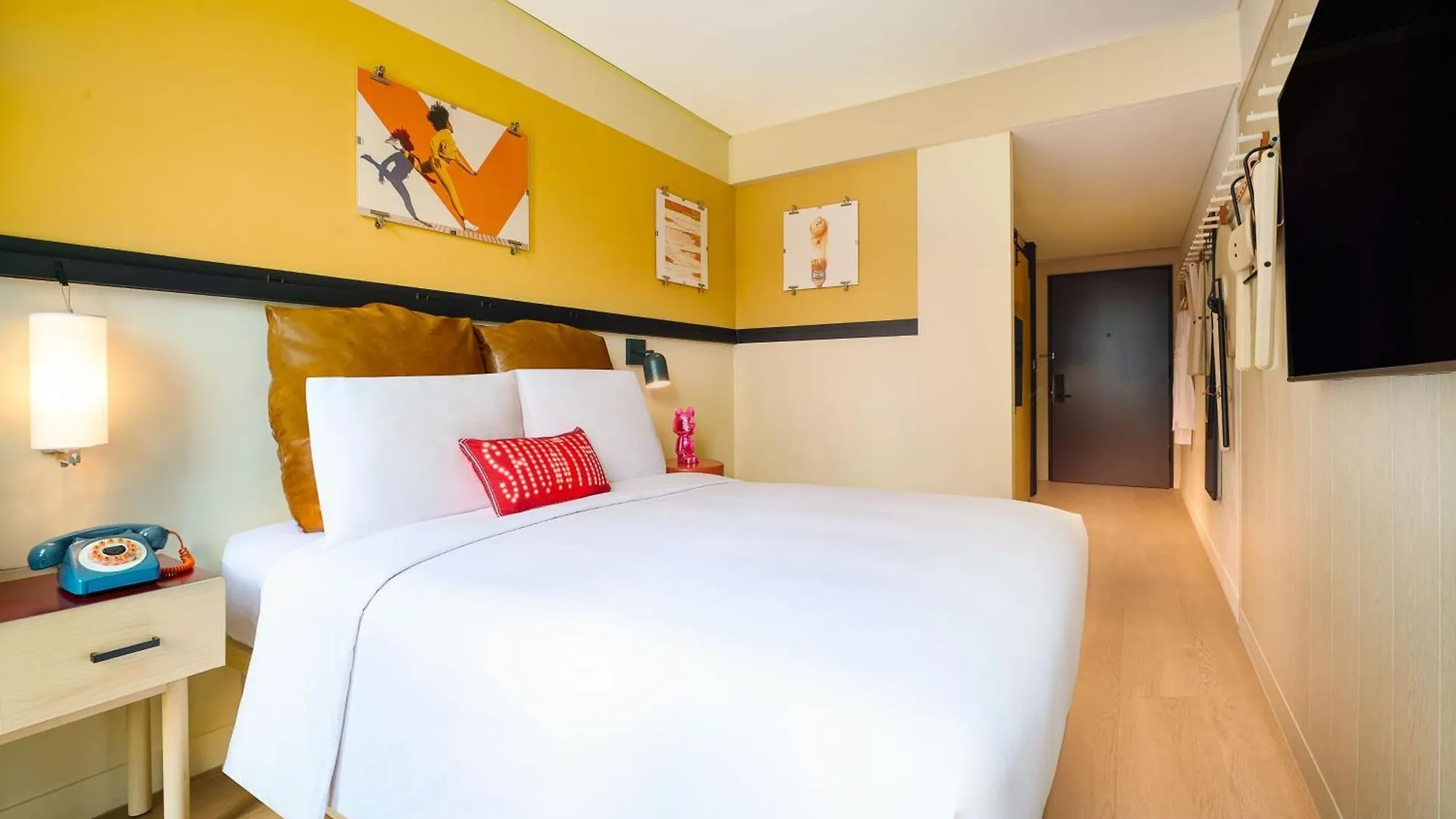 Moxy Seoul Myeongdong Hotel